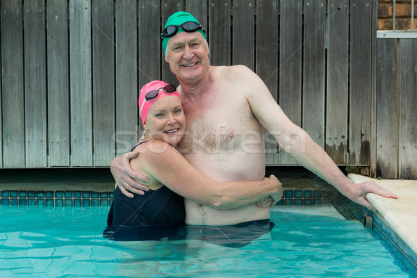 Volwassen paar zwembad water liefde Stockfoto © wavebreak_media