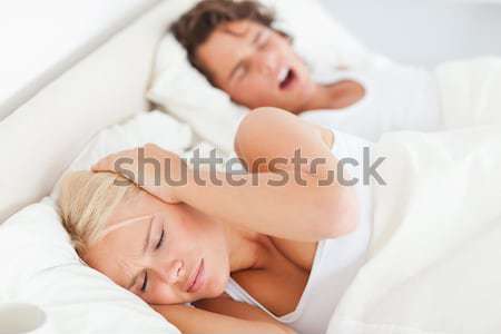 Dormit pat familie dragoste acasă Imagine de stoc © wavebreak_media