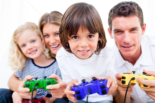 [[stock_photo]]: Animé · famille · jouer · jeu · vidéo · blanche · homme