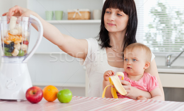 Foto stock: Morena · mulher · legumes · batedeira