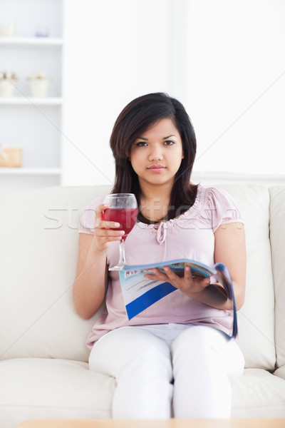 Stockfoto: Vrouw · Rood · glas · wijn · magazine