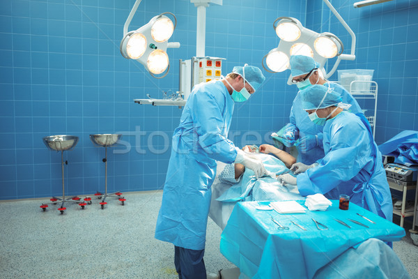 團隊 外科醫生 手術 劇院 醫院 商業照片 © wavebreak_media