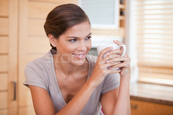 Stockfoto: Glimlachend · jonge · vrouw · genieten · beker · koffie · home