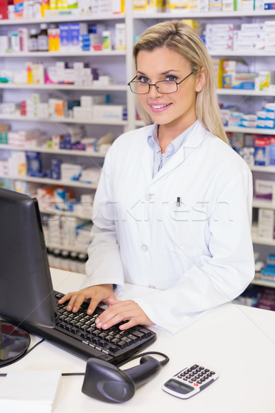 фармацевт больницу аптека компьютер женщину Сток-фото © wavebreak_media