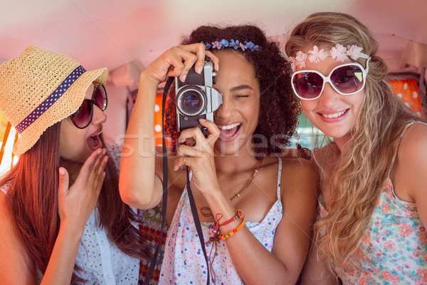 Hipszter barátok út utazás autó boldog Stock fotó © wavebreak_media