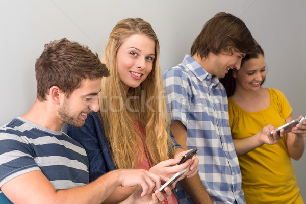 Foto d'archivio: College · studenti · vista · laterale · donna · telefono · uomo