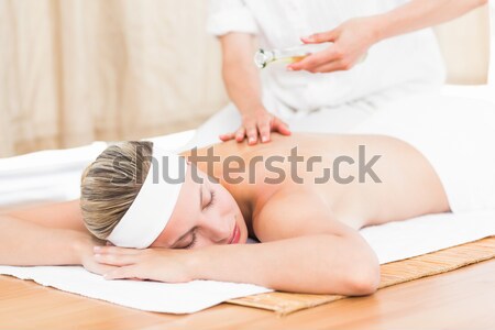 Terapeuta woskowanie powrót spa centrum Zdjęcia stock © wavebreak_media