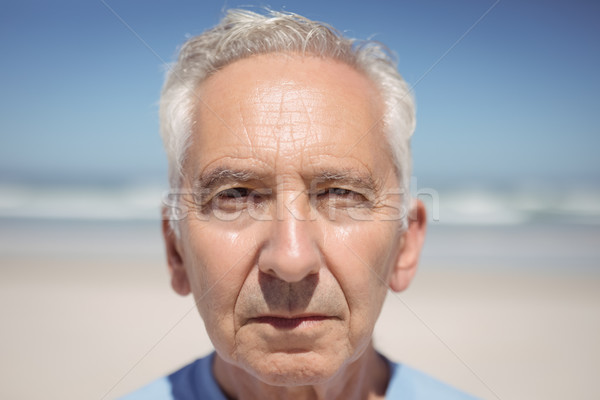 Portret starszy człowiek plaży Zdjęcia stock © wavebreak_media