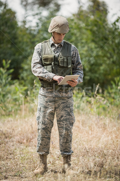 Stok fotoğraf: Askeri · asker · dijital · tablet · adam · web