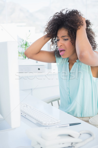 Femme d'affaires sur bureau bureau clavier [[stock_photo]] © wavebreak_media