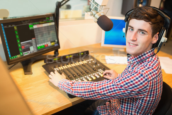 Radio Host Sound Mixer Porträt Tabelle Stock foto © wavebreak_media