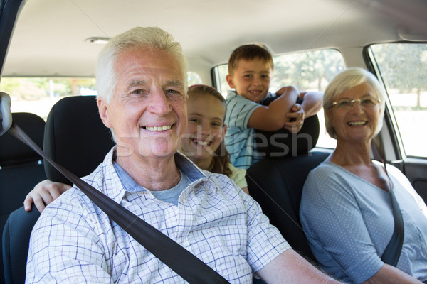 Foto stock: Abuelos · carretera · viaje · nietos · mujer