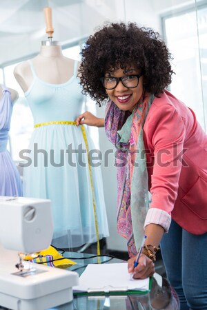 Kadın moda tasarımcı bez dikiş makinesi portre Stok fotoğraf © wavebreak_media