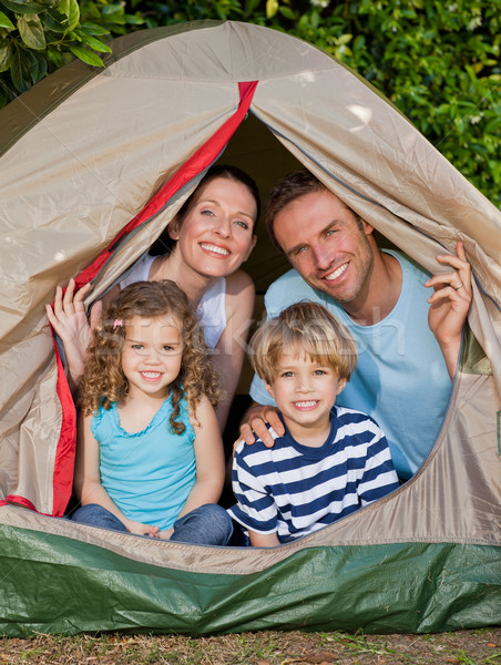 Freudige Familie camping Garten Mädchen Natur Stock foto © wavebreak_media