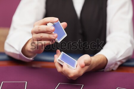 Handelaar dek kaarten vergadering tabel casino Stockfoto © wavebreak_media