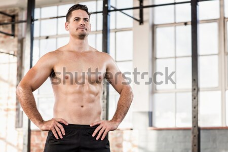 Stock foto: Shirtless · muskuläre · Mann · posiert · Fitnessstudio · Porträt