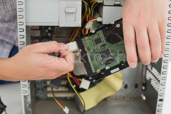 Foto stock: Jovem · técnico · trabalhando · quebrado · computador · escritório