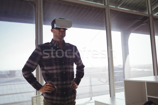 üzletember visel virtuális valóság headset iroda Stock fotó © wavebreak_media