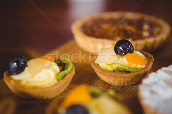 Vista pequeño frutas empanadas Cafetería Foto stock © wavebreak_media