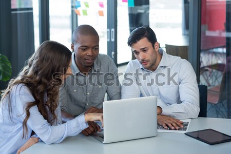 Gráfico de trabajo ordenador escritorio oficina negocios Foto stock © wavebreak_media