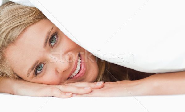 Coup femme couette souriant tête [[stock_photo]] © wavebreak_media