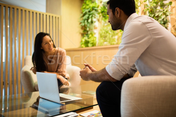 Foto stock: Negócio · colegas · discutir · escritório · sessão