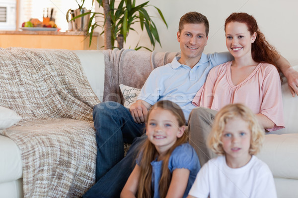 Foto stock: Jóvenes · familia · sesión · salón · nina · sonrisa