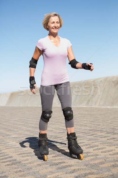 [[stock_photo]]: Actif · supérieurs · femme · pier · heureux