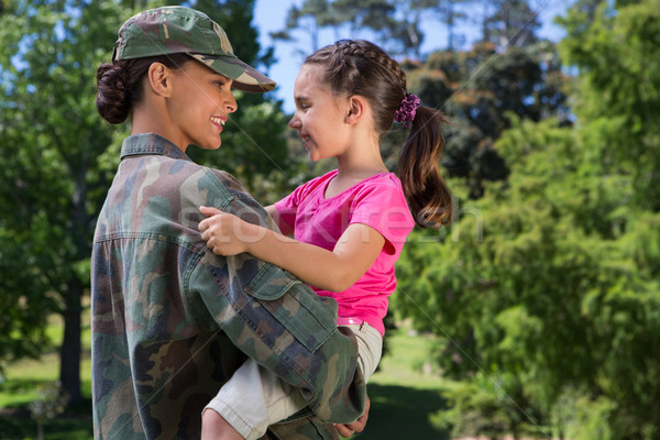 [[stock_photo]]: Soldat · fille · femme · arbre · printemps