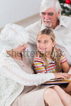 Foto stock: Brillante · padre · ayudar · hija · deberes · nina