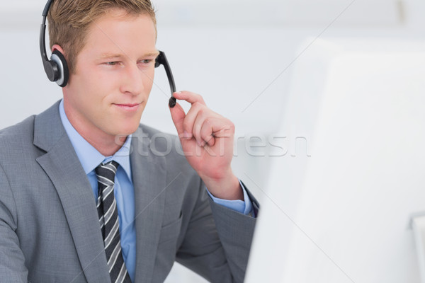 Knap agent hoofdtelefoon call center computer Stockfoto © wavebreak_media