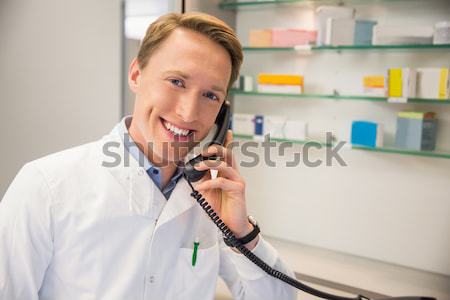 Sério farmacêutico telefone hospital farmácia médico Foto stock © wavebreak_media