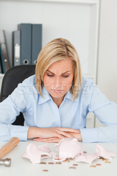 Stock foto: Schmollt · Frau · Sitzung · Sparschwein · Büro · Geld