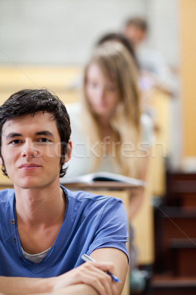 Foto stock: Retrato · jovem · estudantes · anfiteatro · feliz