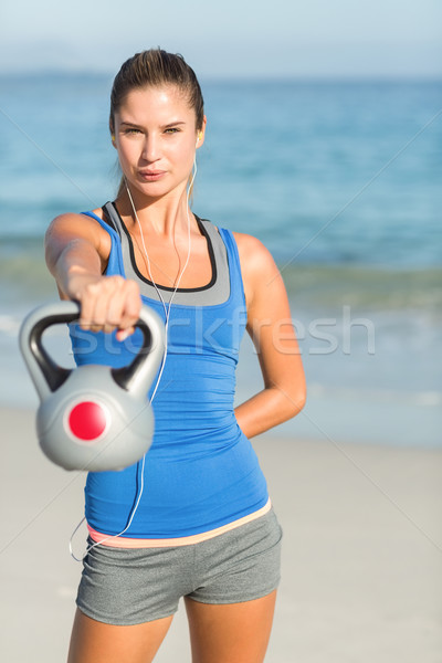 [[stock_photo]]: Belle · s'adapter · femme · haltères · plage