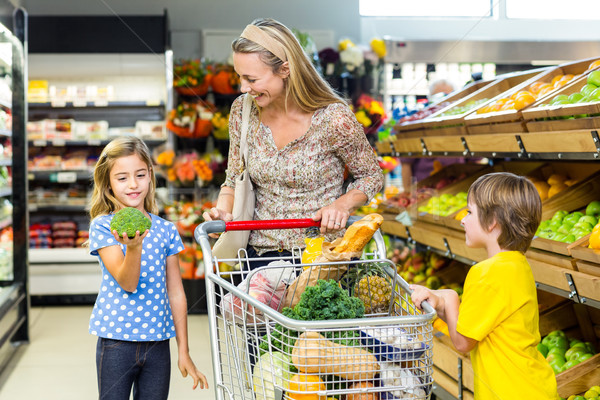 Stockfoto: Jonge · moeder · twee · kinderen · supermarkt · business