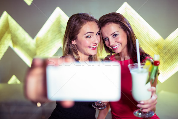 Gelukkig vrouwen discotheek mooie cocktail Stockfoto © wavebreak_media