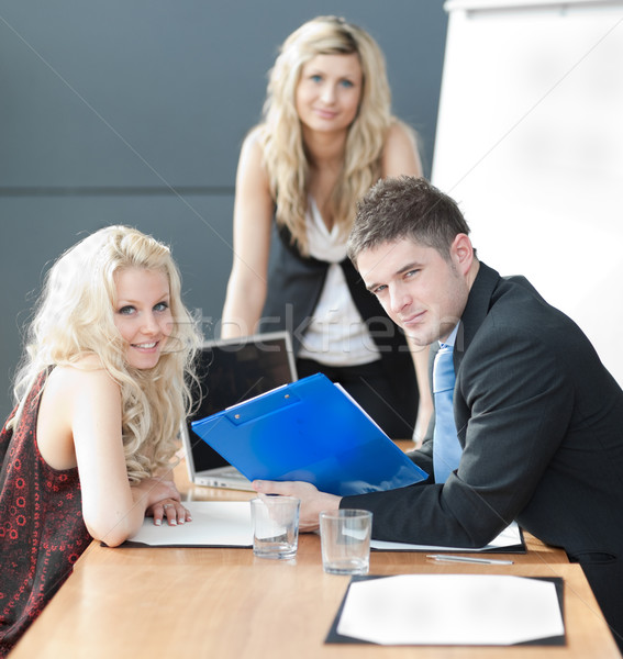 Femme affaires travail d'équipe réunion ordinateur [[stock_photo]] © wavebreak_media