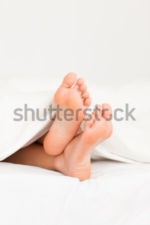 Stóp bed biały ściany ciało kolor Zdjęcia stock © wavebreak_media