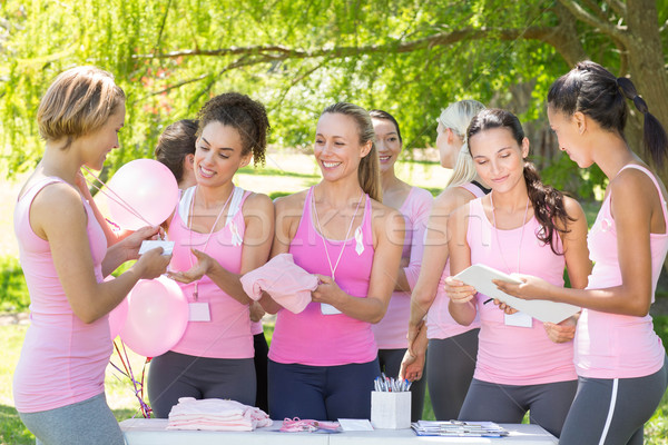 Uśmiechnięty kobiet przypadku rak piersi świadomość Zdjęcia stock © wavebreak_media