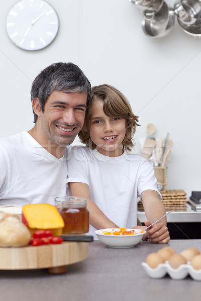 Figlio di padre colazione insieme cucina alimentare amore Foto d'archivio © wavebreak_media