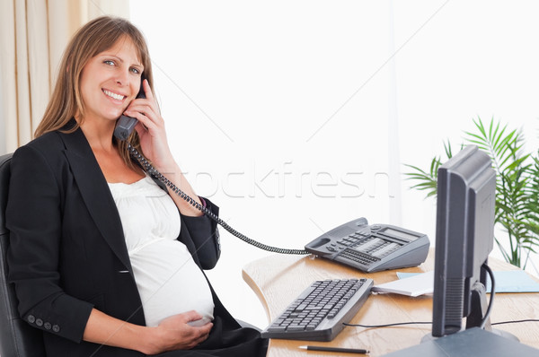 Foto d'archivio: Bella · donna · incinta · telefono · lavoro · ufficio · baby