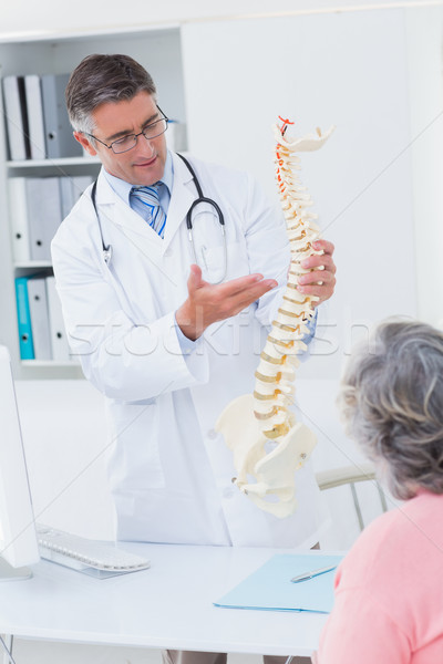 Stock fotó: Orvos · anatómiai · gerincoszlop · női · beteg · férfi · orvos