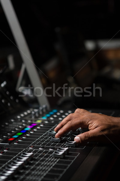 Hand männlich Audio Ingenieur Sound Mixer Stock foto © wavebreak_media