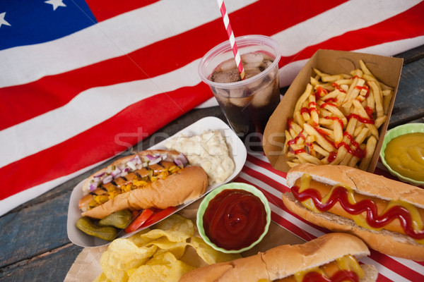 Stock foto: Snacks · kaltes · Getränk · Holztisch · amerikanische · Flagge · Party · Tabelle