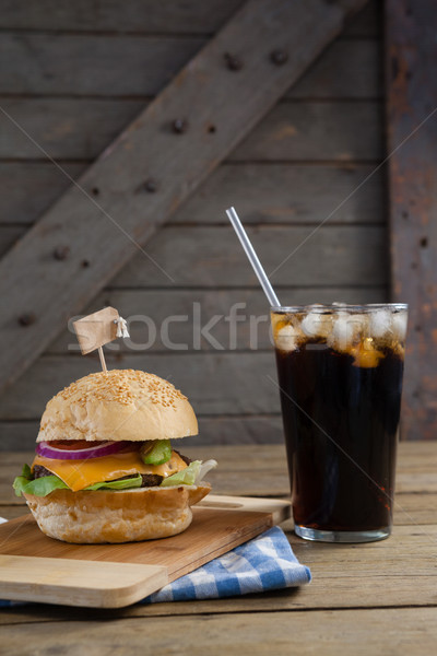 Hamburger kaltes Getränk Tabelle Holz Essen Eis Stock foto © wavebreak_media
