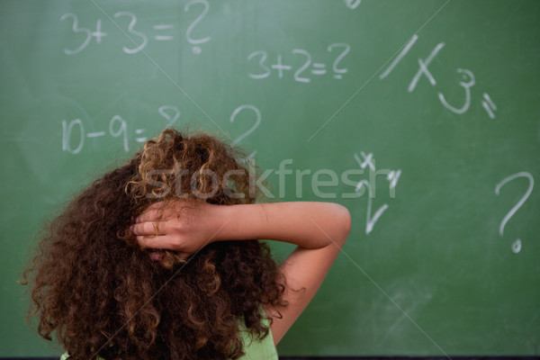商業照片: 女學生 · 思維 · 數學 · 背面 · 頭 · 黑板