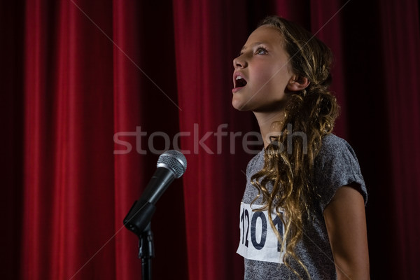 Foto stock: Femenino · artista · cantando · canción · etapa · teatro