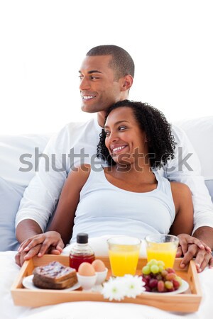 Brunette vrouw echtgenoot vieren verjaardag keuken Stockfoto © wavebreak_media