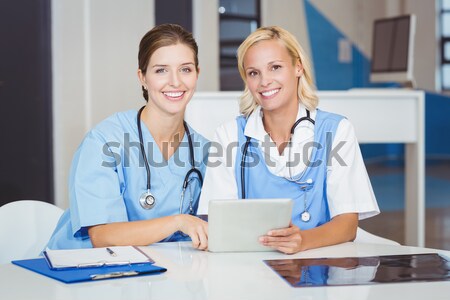 Foto stock: Retrato · feminino · cirurgião · enfermeira · discussão · arquivo